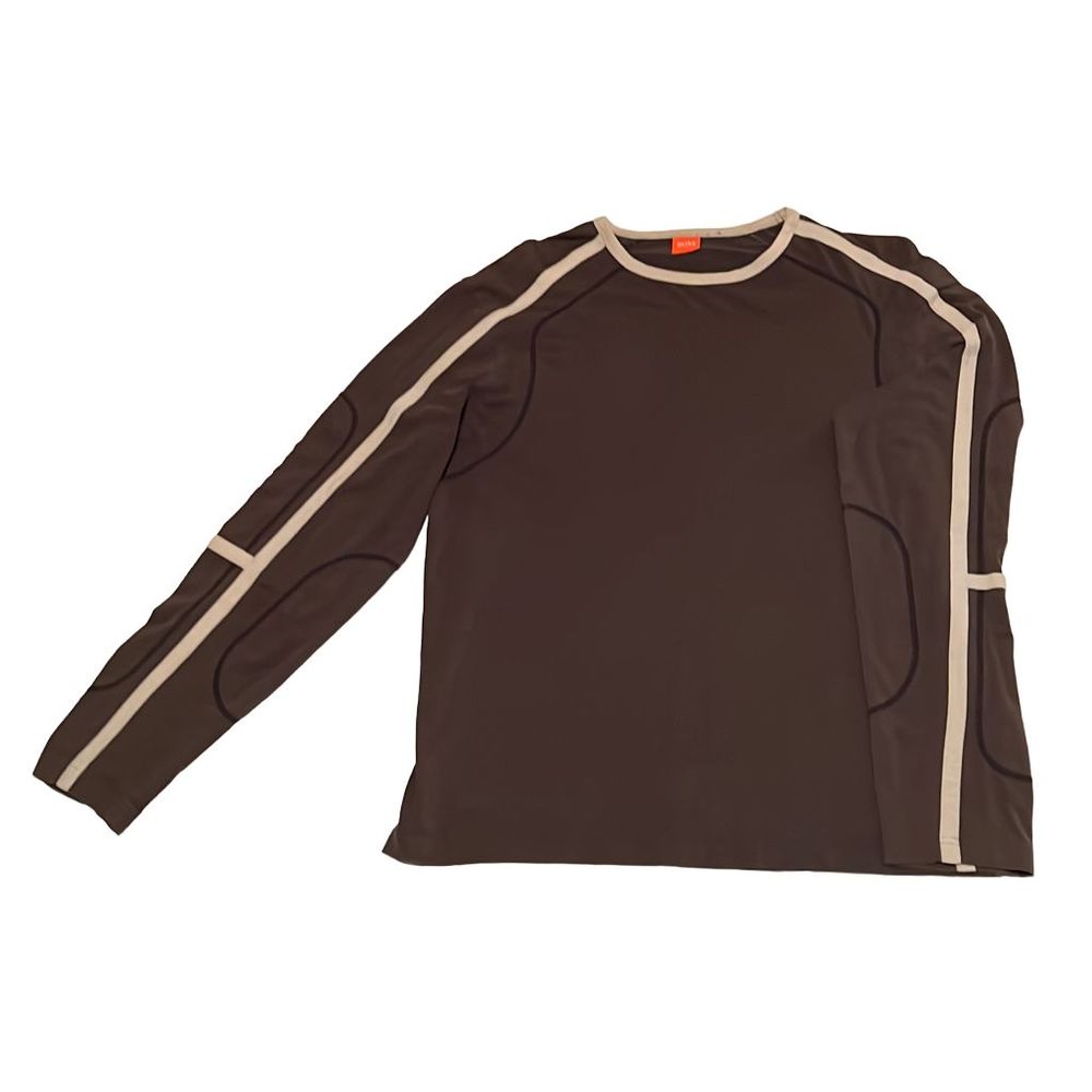 Hugo Boss long sleeve shirt
The color is brownish / olive.  With tan and black s